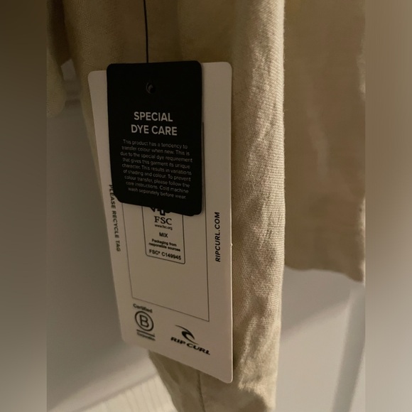 Rip Curl Premium Linen Shirt - Picture 11 of 11